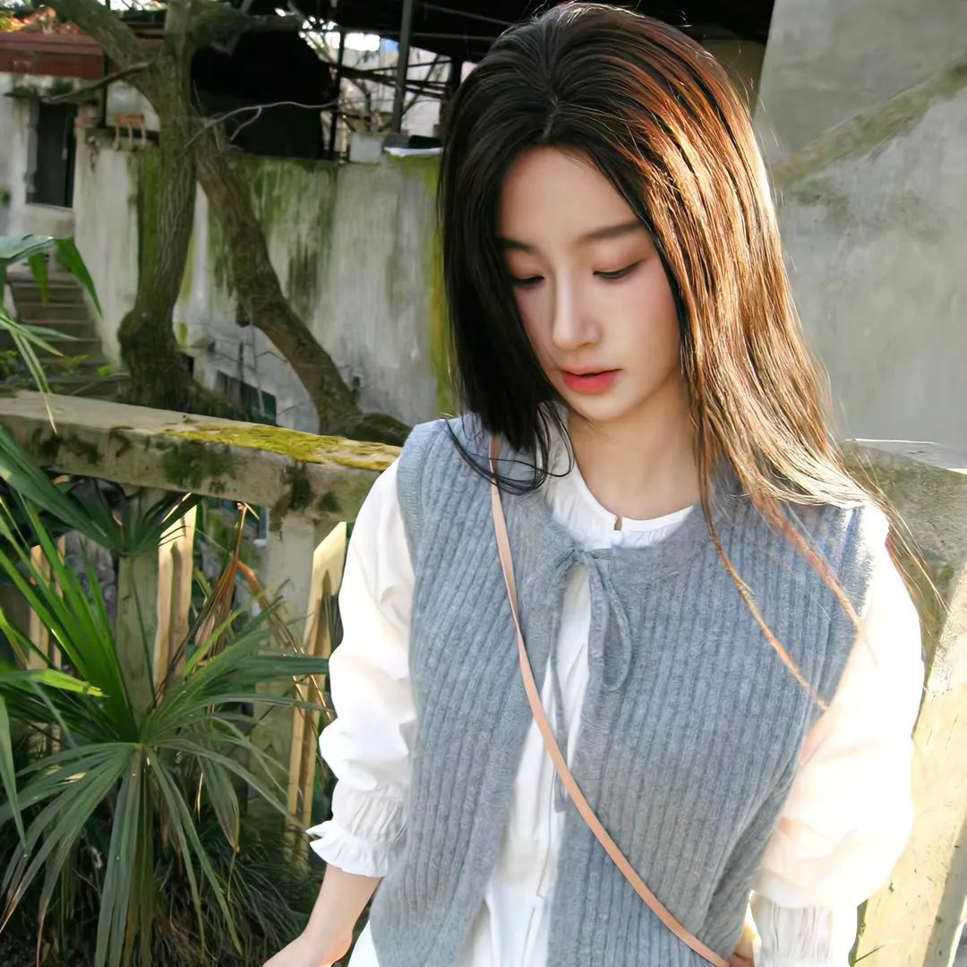 皮裘大衣女人